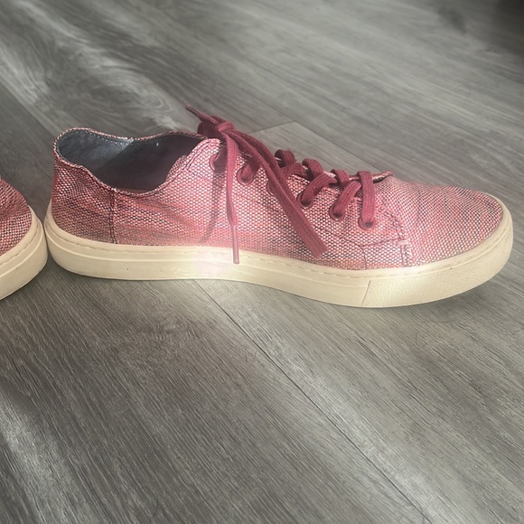 Toms Sneakers - Picture 7 of 9